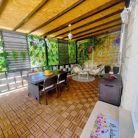 Lovely Escape Close To Dubrovnik Апартаменты